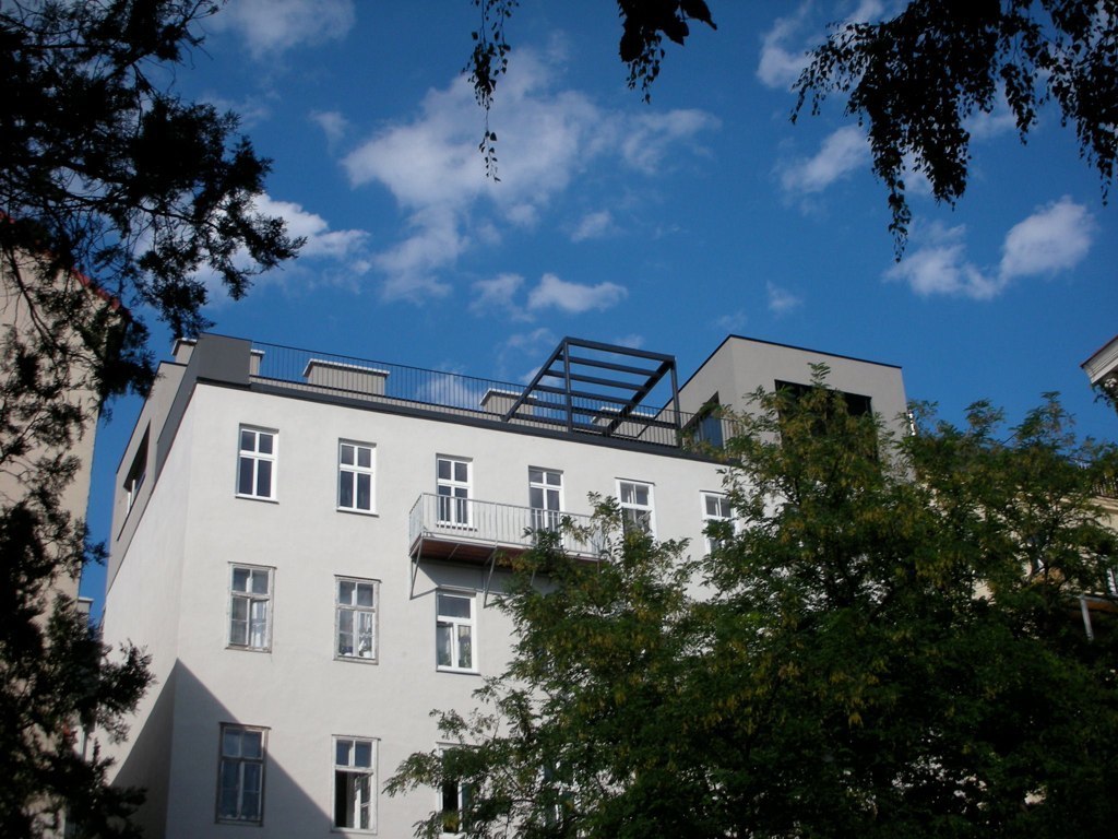 Das Haus Ramperstorffergasse 27 mit Dachgeschoss-Penthouse und Terrasse