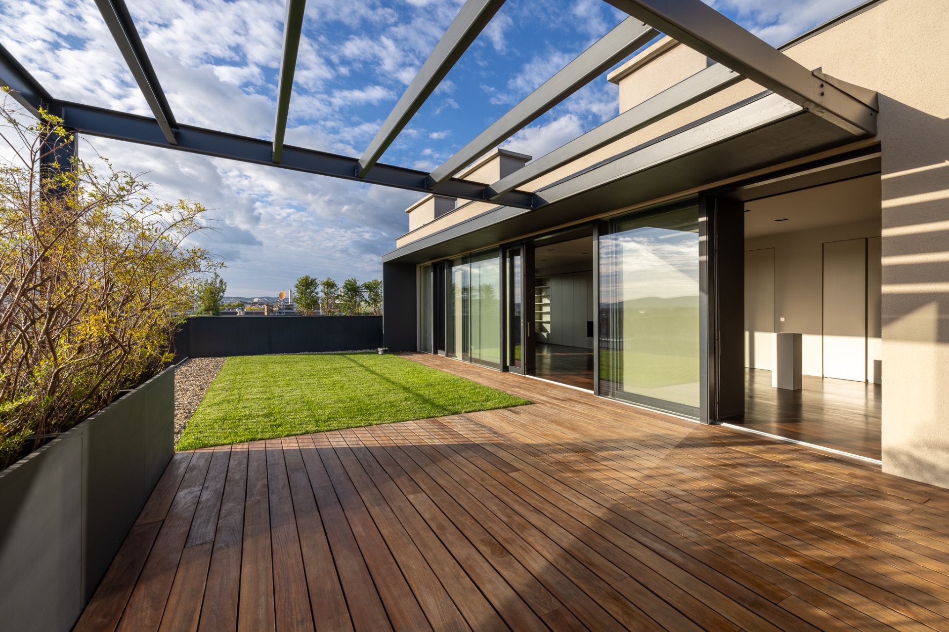 Gartenpenthouse Ramperstorffergasse — Straßenansicht