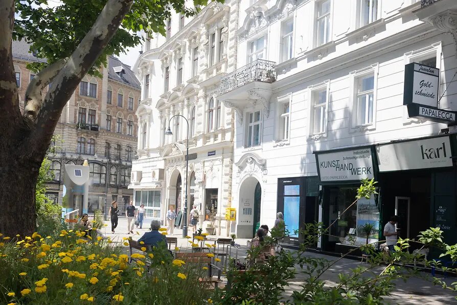 Margaretenplatz — Gründerzeit-Ensemble mit Grünflächen